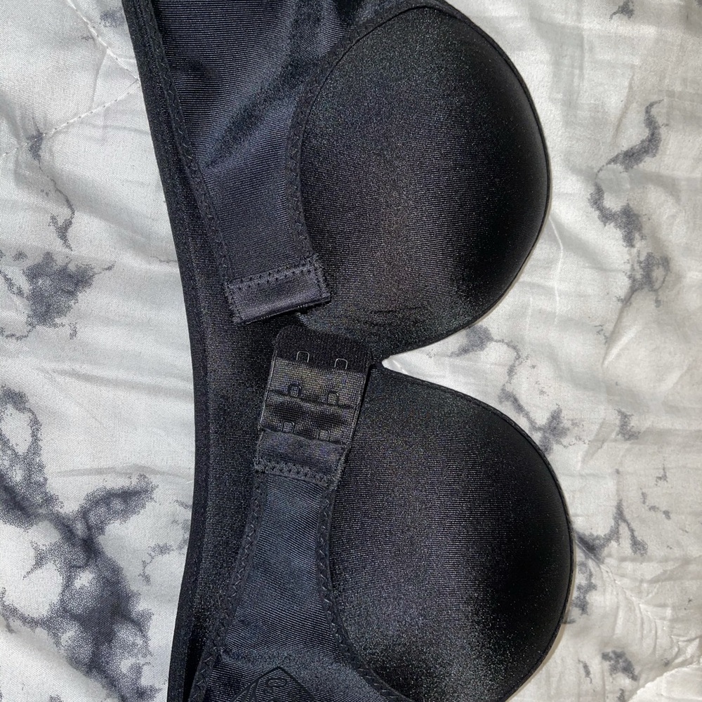 Strapless black bra